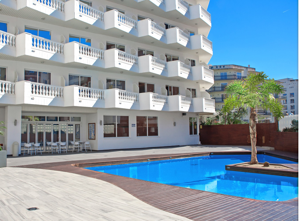 Hotel Bernat II ****S 4 swimming pool